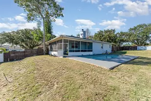 945 Shawna Shores, Haines City, FL 33844 - Photo 17