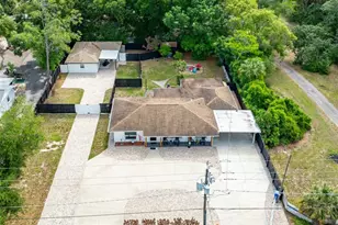 16903 Hanna Rd, Lutz, FL 33549 - Photo 3