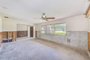 2441 Roberta Ln, Clearwater, FL 33764 - Photo 11