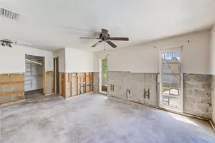 2441 Roberta Ln, Clearwater, FL 33764 - Photo 23