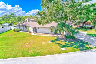 2441 Roberta Ln, Clearwater, FL 33764 - Photo 7