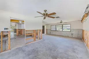 2441 Roberta Ln, Clearwater, FL 33764 - Photo 13