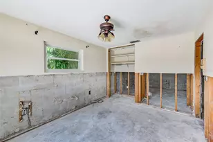 2441 Roberta Ln, Clearwater, FL 33764 - Photo 37