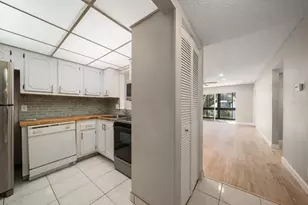 11485 Oakhurst Rd, Largo, FL 33774 - Photo 5