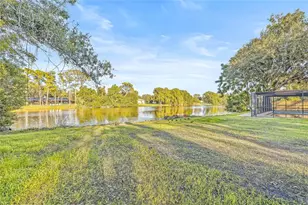 2615 Desoto Way S, Saint Petersburg, FL 33712 - Photo 3