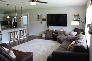 135 Connie Ave, Tampa, FL 33613 - Photo 7