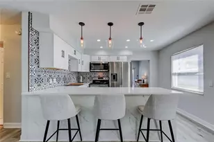 439 34th Ave N, Saint Petersburg, FL 33704 - Photo 7