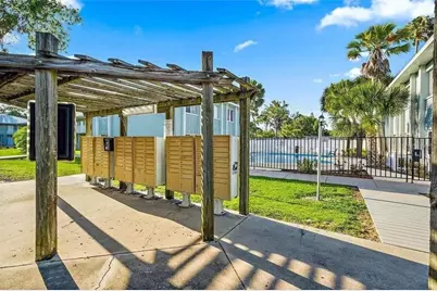 379 47th Avenue N #103, Saint Petersburg, FL 33703 - Photo 5