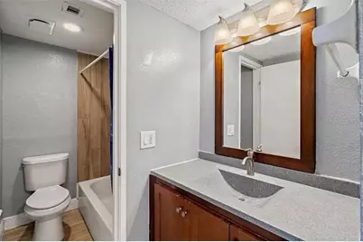 379 47th Avenue N #103, Saint Petersburg, FL 33703 - Photo 17