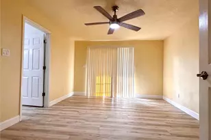 8108 El Portal Dr, Tampa, FL 33604 - Photo 21