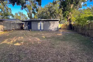 8108 El Portal Dr, Tampa, FL 33604 - Photo 27