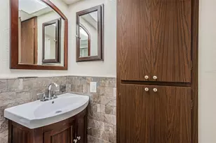 8950 Park Blvd, Seminole, FL 33777 - Photo 37