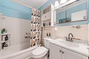 5665 40th Ave N, Kenneth City, FL 33709 - Photo 17