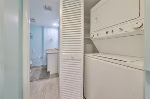 1340 Gulf Blvd, Clearwater Beach, FL 33767 - Photo 23