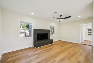 12832 Campbell Ln, Largo, FL 33774 - Photo 9