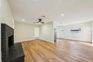 12832 Campbell Ln, Largo, FL 33774 - Photo 9