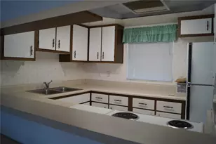 7701 Starkey Rd, Seminole, FL 33777 - Photo 15