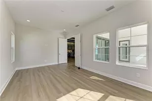 35326 Big Hawk Dr, Zephyrhills, FL 33541 - Photo 39