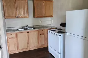 2219 Highland St, Saint Petersburg, FL 33705 - Photo 3