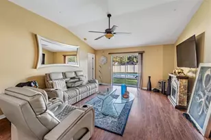 12204 Luftburrow Ln, Hudson, FL 34669 - Photo 9