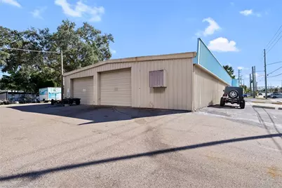 1400 W Bay Drive, Largo, FL 33770 - Photo 3