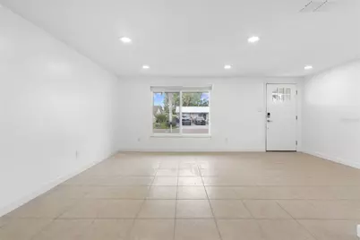 504 Red Mangrove Lane, Apollo Beach, FL 33572 - Photo 9