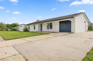 504 Red Mangrove Ln, Apollo Beach, FL 33572 - Photo 5