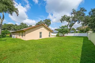 1105 Deer Run Pl, Valrico, FL 33594 - Photo 31