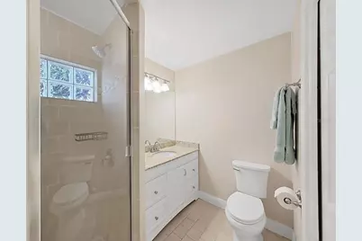 6601 Renaldo Way S, Saint Petersburg, FL 33707 - Photo 17