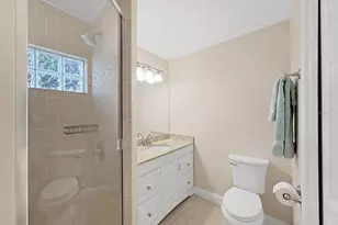 6601 Renaldo Way S, Saint Petersburg, FL 33707 - Photo 17