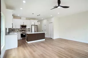 3623 N 54th St, Tampa, FL 33619 - Photo 9