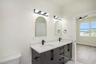 3623 N 54th St, Tampa, FL 33619 - Photo 15