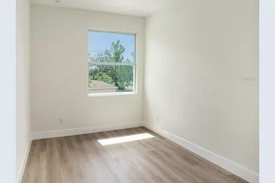 3623 N 54th Street, Tampa, FL 33619 - Photo 17