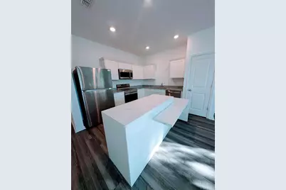 6215 Daerr Ridge Street, Zephyrhills, FL 33542 - Photo 11