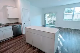 6215 Daerr Rdg St, Zephyrhills, FL 33542 - Photo 3