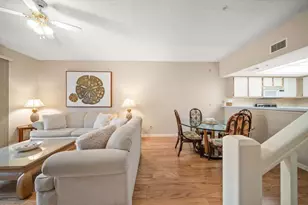 320 Island Way, Clearwater Beach, FL 33767 - Photo 17
