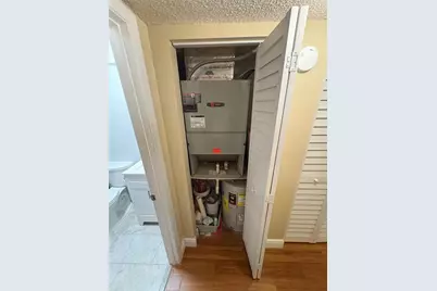 1250 S Pinellas Avenue #411, Tarpon Springs, FL 34689 - Photo 23