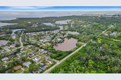 4935 Largo Terrace, New Port Richey, FL 34652 - Photo 17