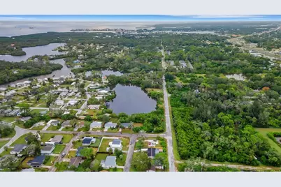 4935 Largo Terrace, New Port Richey, FL 34652 - Photo 17