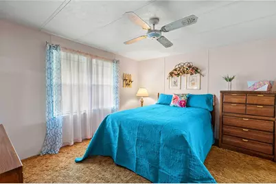 36827 Grace Avenue, Zephyrhills, FL 33542 - Photo 13