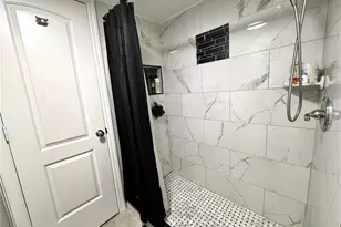 3650 Lake Bayshore Dr, Bradenton, FL 34205 - Photo 19