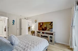 3650 Lake Bayshore Dr, Bradenton, FL 34205 - Photo 19