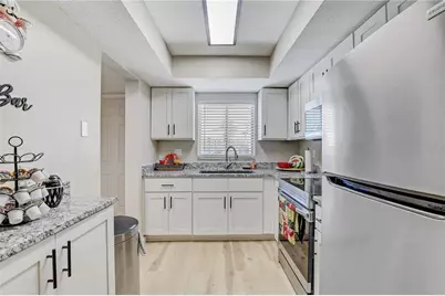 3650 Lake Bayshore Drive #K-316, Bradenton, FL 34205 - Photo 3