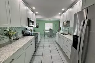 1048 Porpoise Rd, Venice, FL 34293 - Photo 3