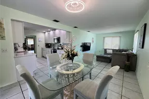 1048 Porpoise Rd, Venice, FL 34293 - Photo 7