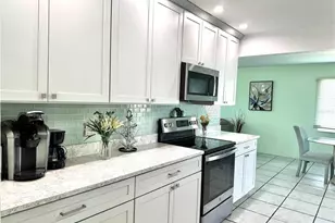 1048 Porpoise Rd, Venice, FL 34293 - Photo 3