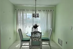 1048 Porpoise Rd, Venice, FL 34293 - Photo 13