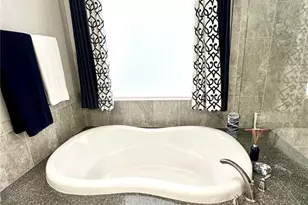 2620 Milford Berry Ln, Tampa, FL 33618 - Photo 33