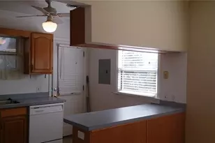 10007 N Edison Ave, Tampa, FL 33612 - Photo 9