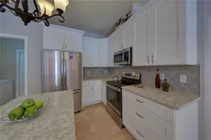 2823 Windcrest Oaks Ct, Valrico, FL 33594 - Photo 17